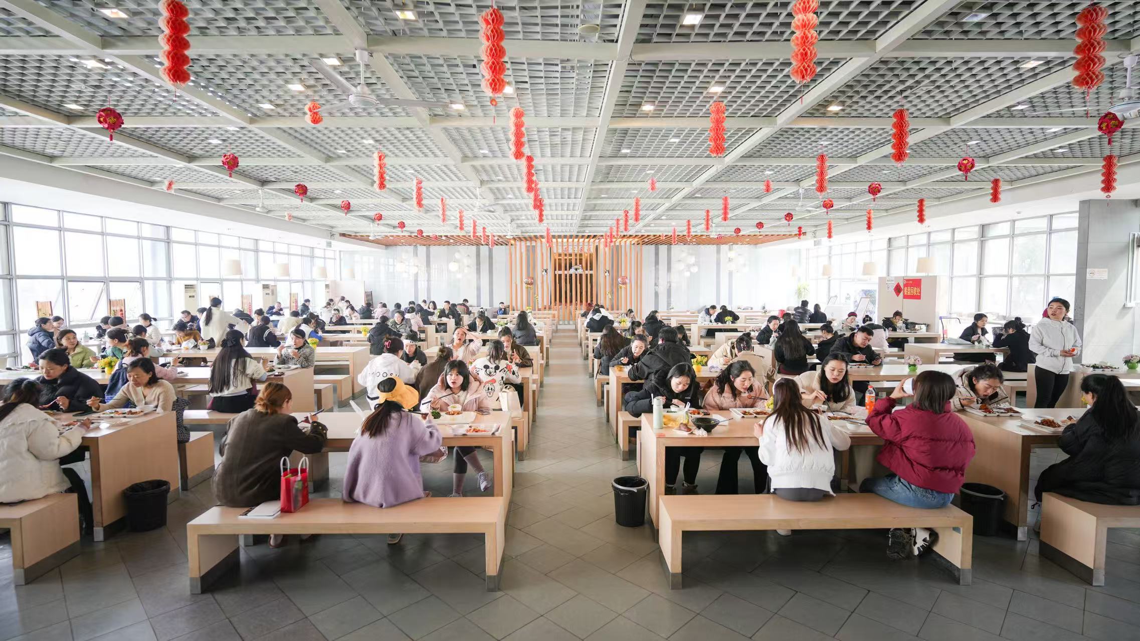 食堂3.jpg